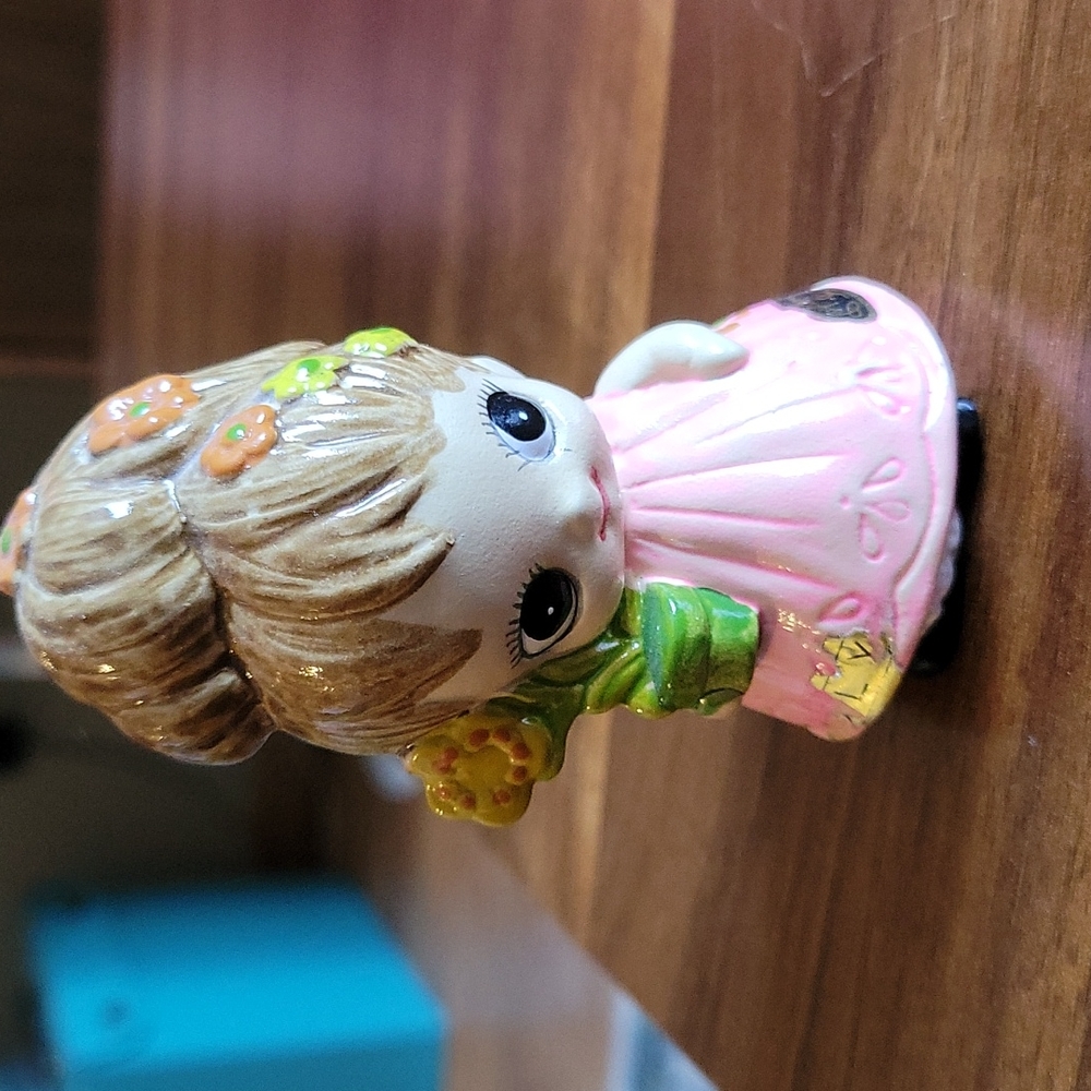 Vintage 1950's Josef Big Eye Girl